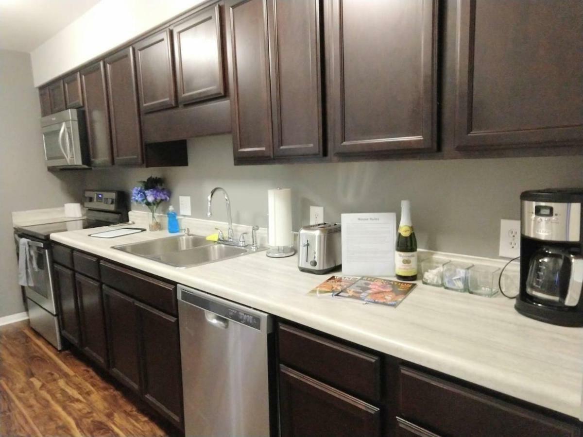 Desirable Condo In Central 罗利 外观 照片