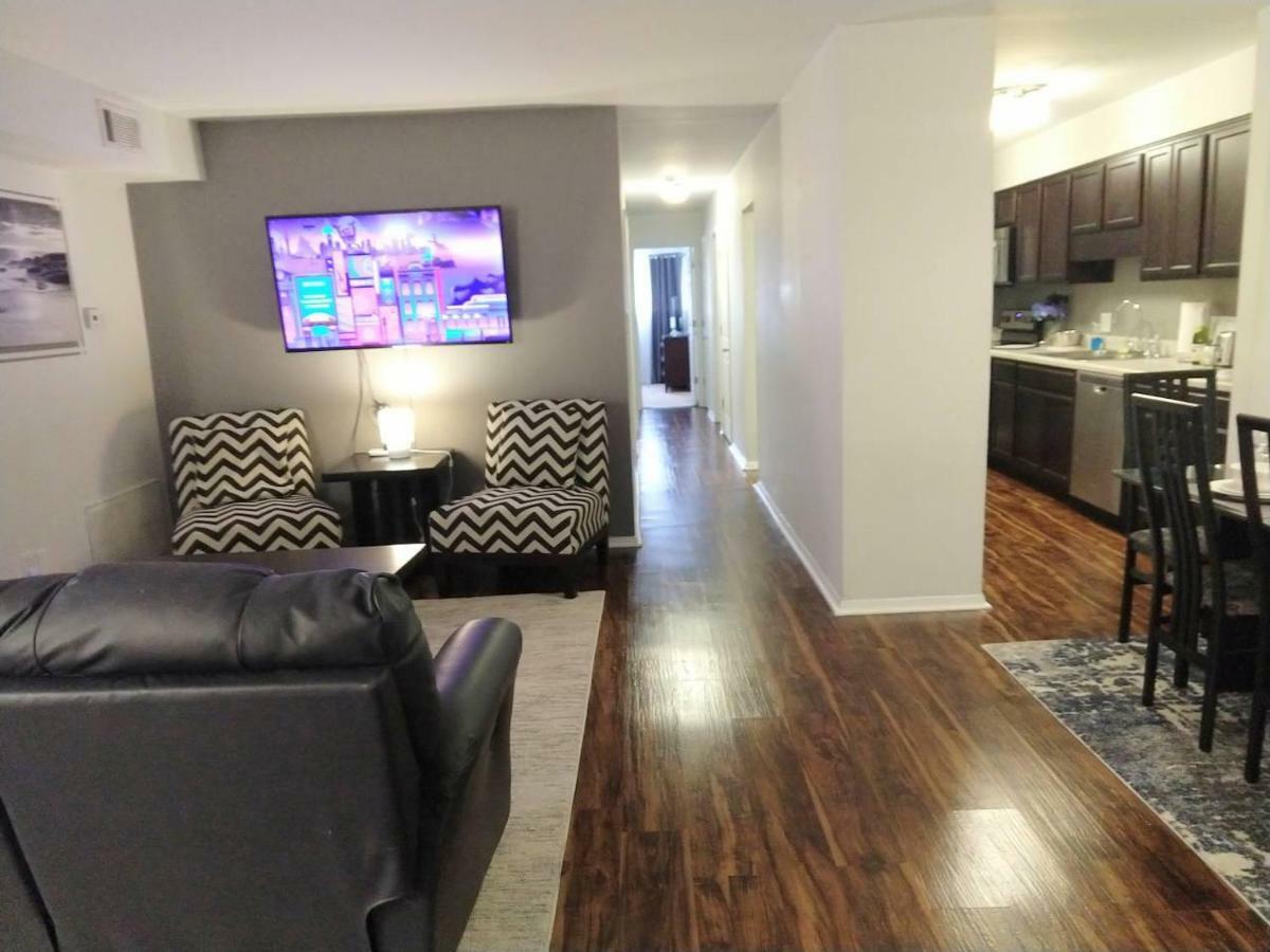 Desirable Condo In Central 罗利 外观 照片